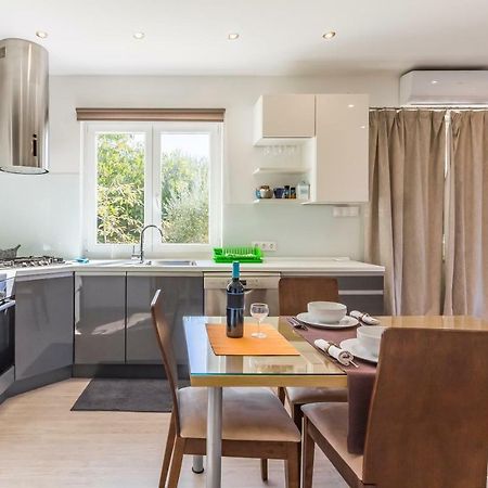 Apartman Bellavista พูลา ภายนอก รูปภาพ