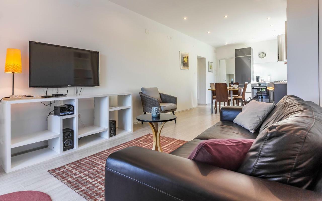 Apartman Bellavista พูลา ภายนอก รูปภาพ