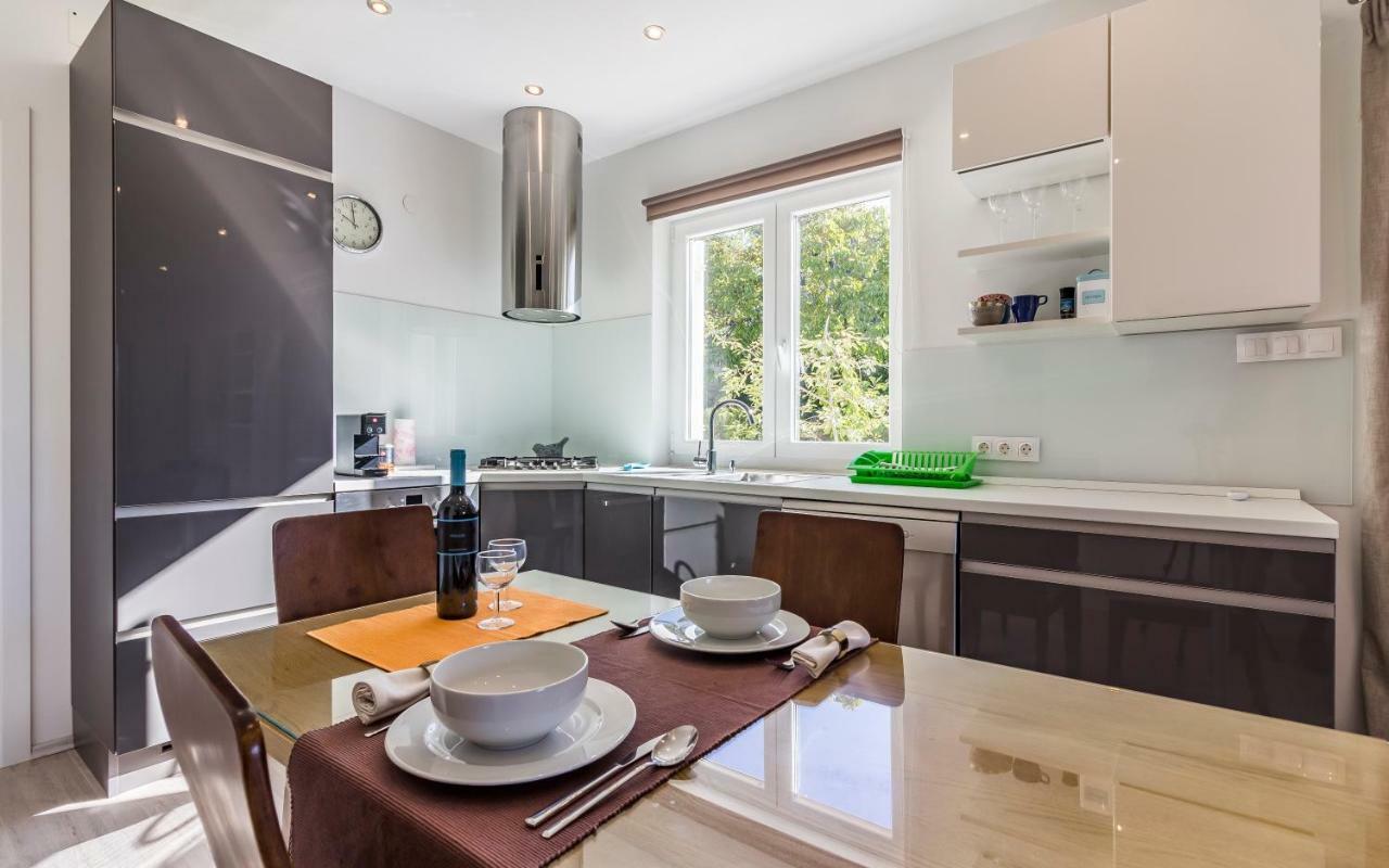Apartman Bellavista พูลา ภายนอก รูปภาพ