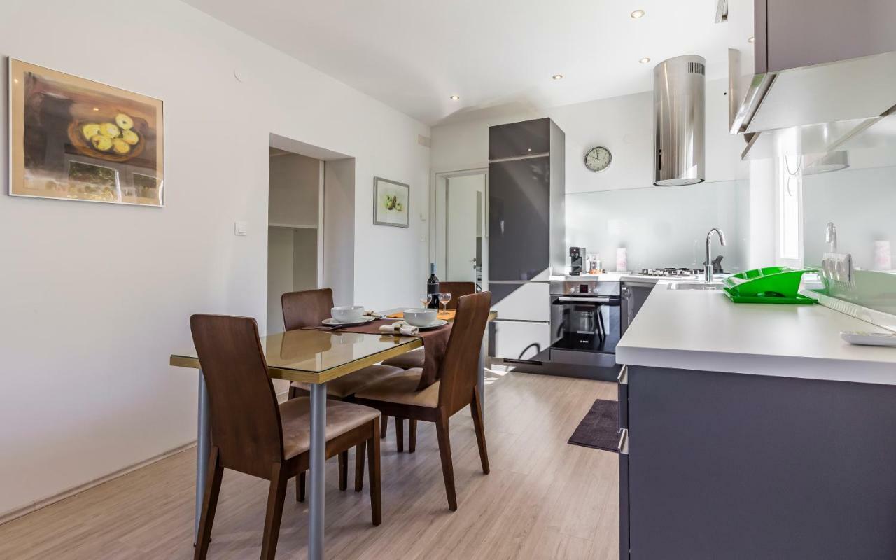 Apartman Bellavista พูลา ภายนอก รูปภาพ